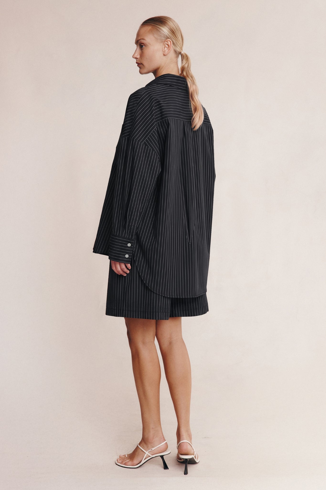 Mella Shirt | Black Pinstripe