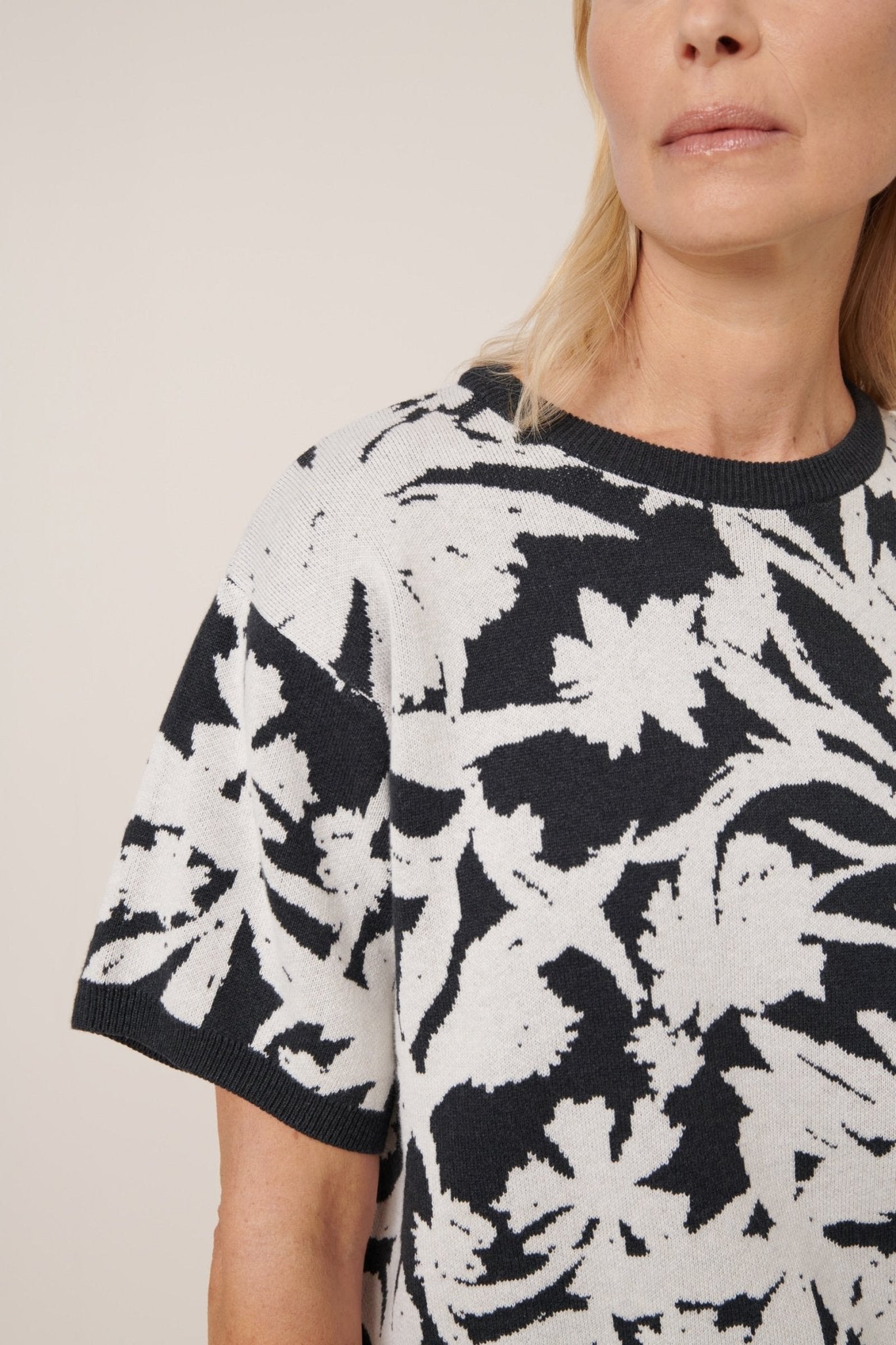 kowtow | Etched Top | Etched Jacquard | Palm Boutique
