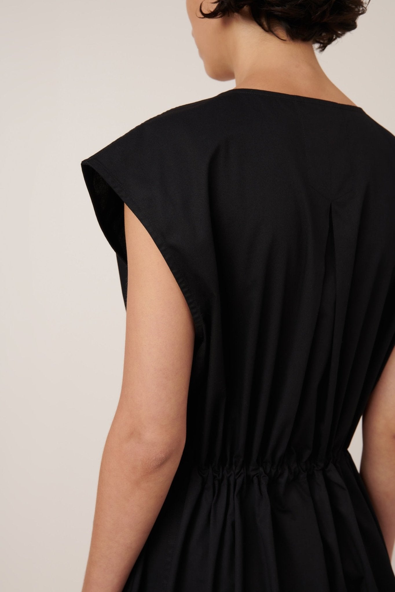 kowtow | Parker Dress | Black | Palm Boutique