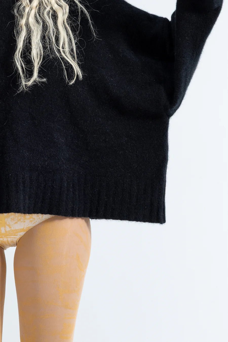 Lela Jacobs | U CROP | BLK | Palm Boutique