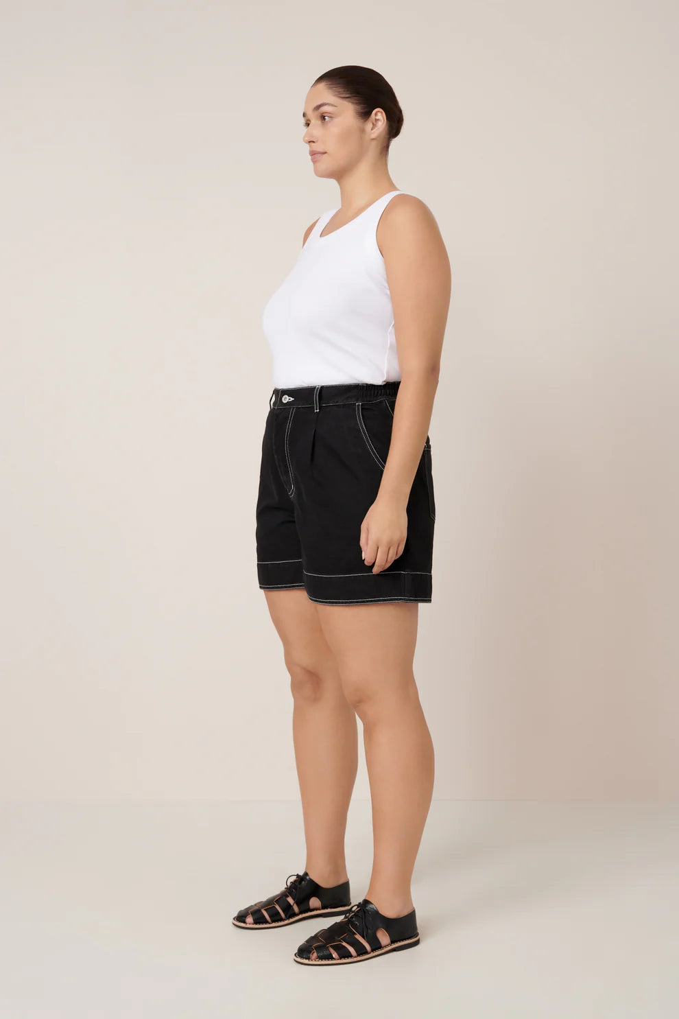 Outline Shorts | Black