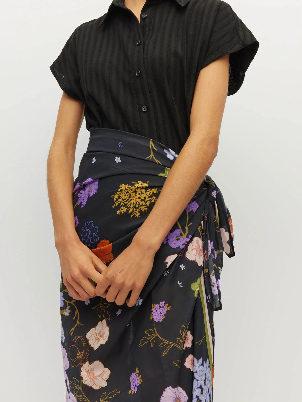 Border Sarong (Afterglow Floral Cotton) Noir