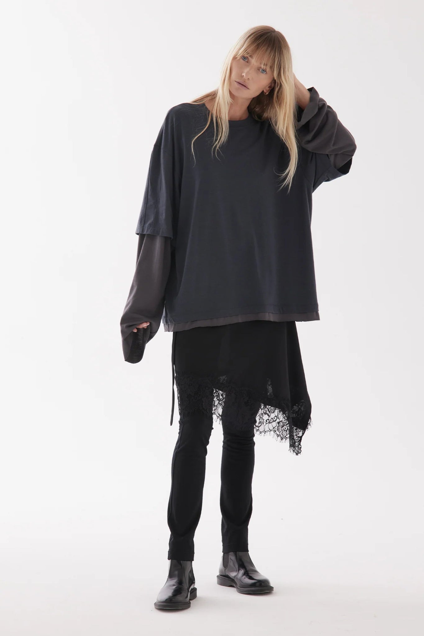Zambesi | Layer Tee | Charred | Palm Boutique