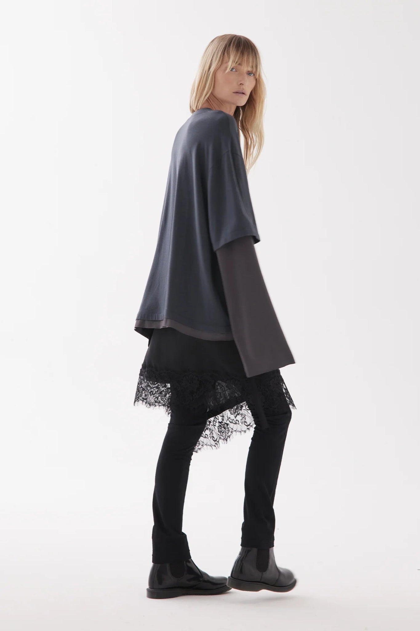 Zambesi | Layer Tee | Charred | Palm Boutique