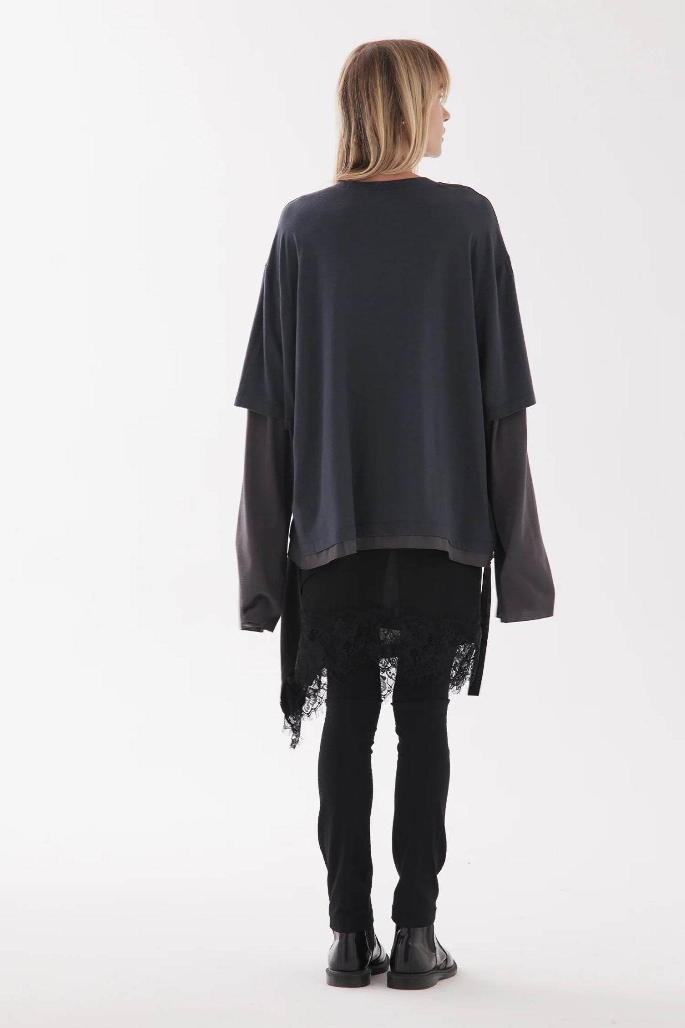 Zambesi | Layer Tee | Charred | Palm Boutique