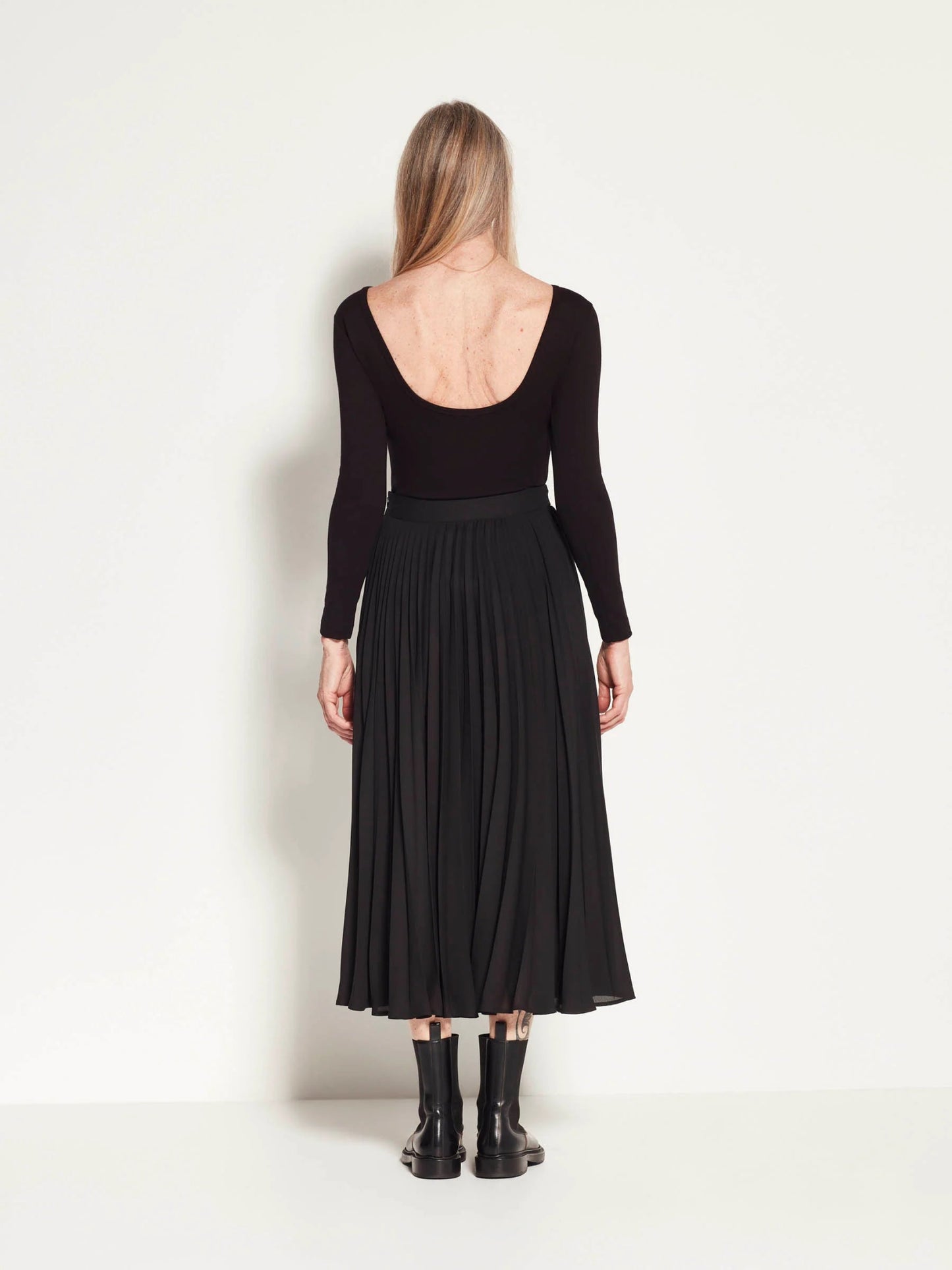 Juliette Hogan | Posey Pleat Skirt (Matte Pleat) | Black | Palm Boutique