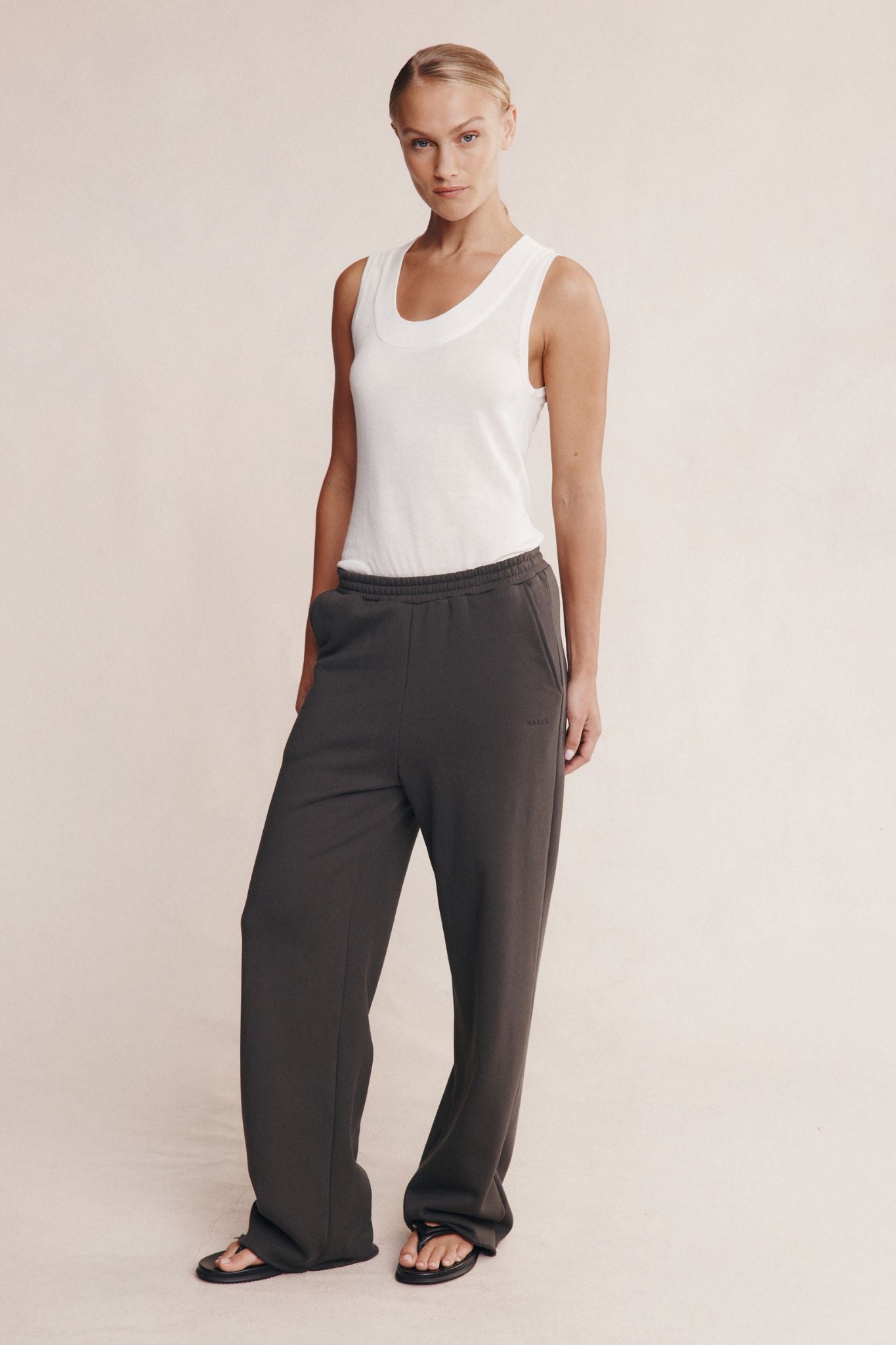 Robin Pant | Charcoal