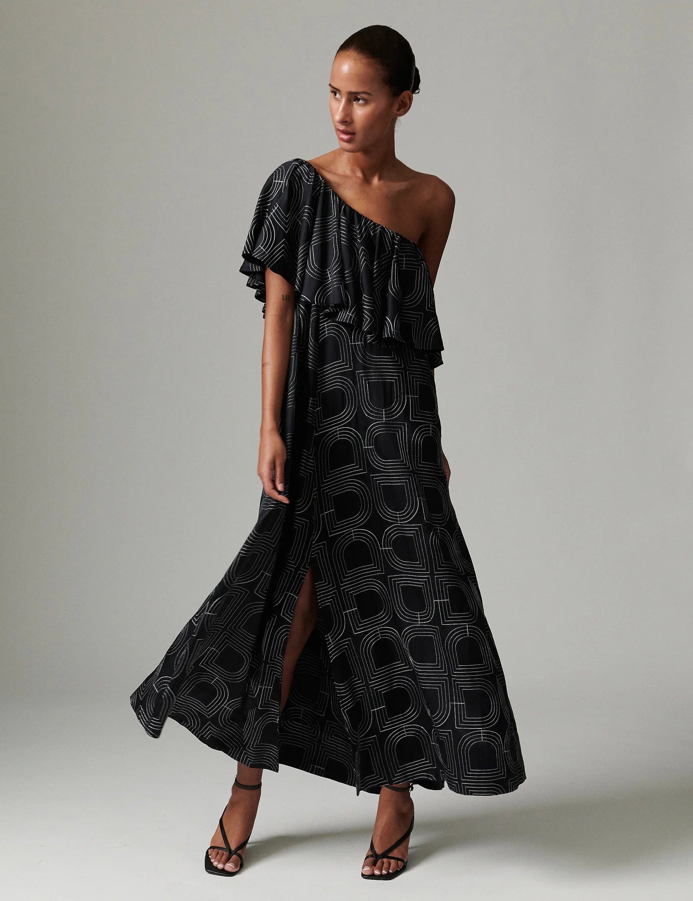 Chrissi | Black