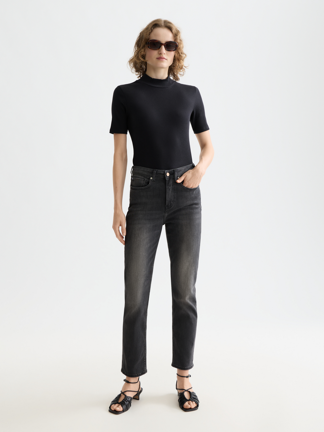 Mock Neck Rib T-Shirt | Black