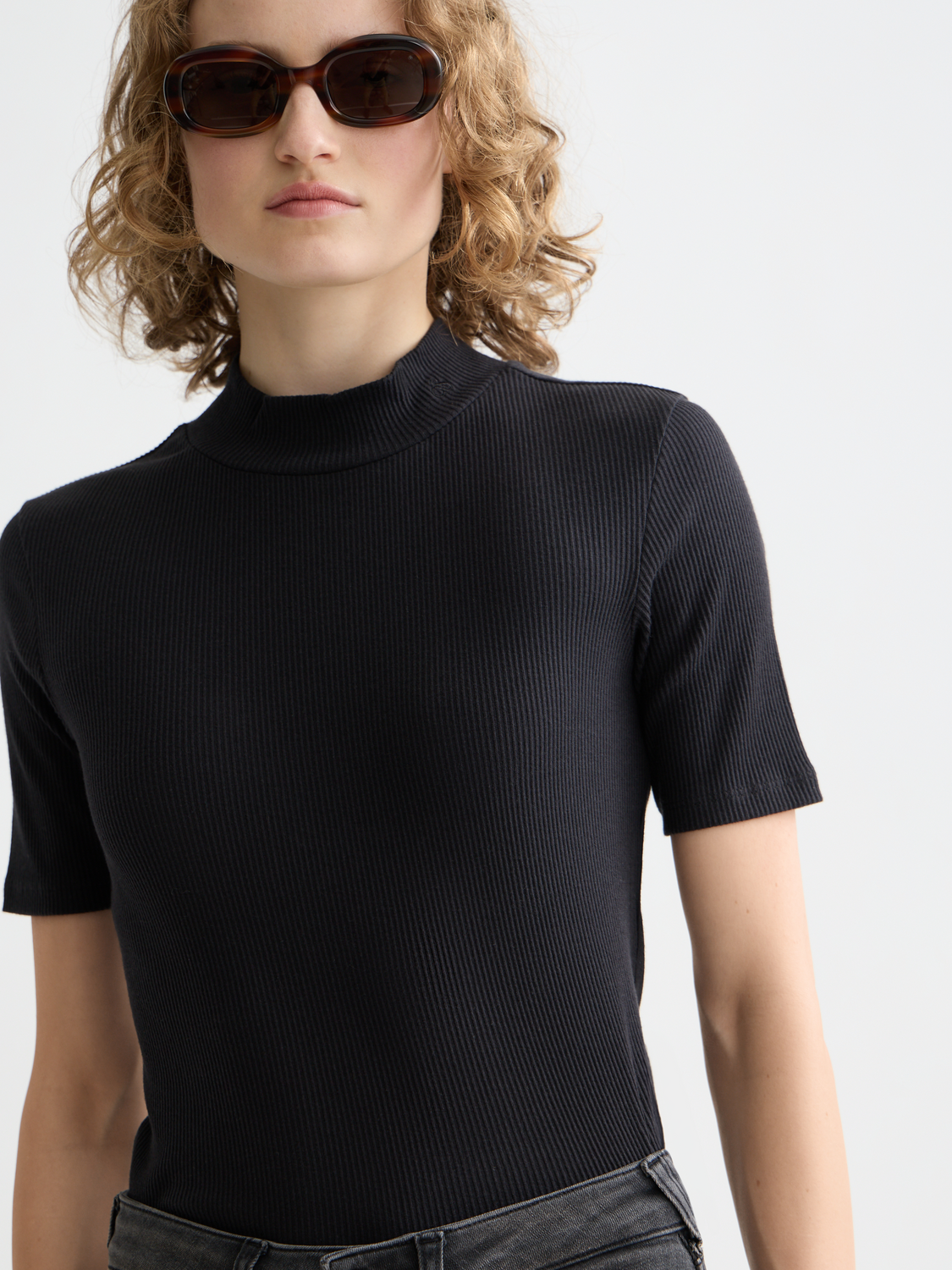 Mock Neck Rib T-Shirt | Black