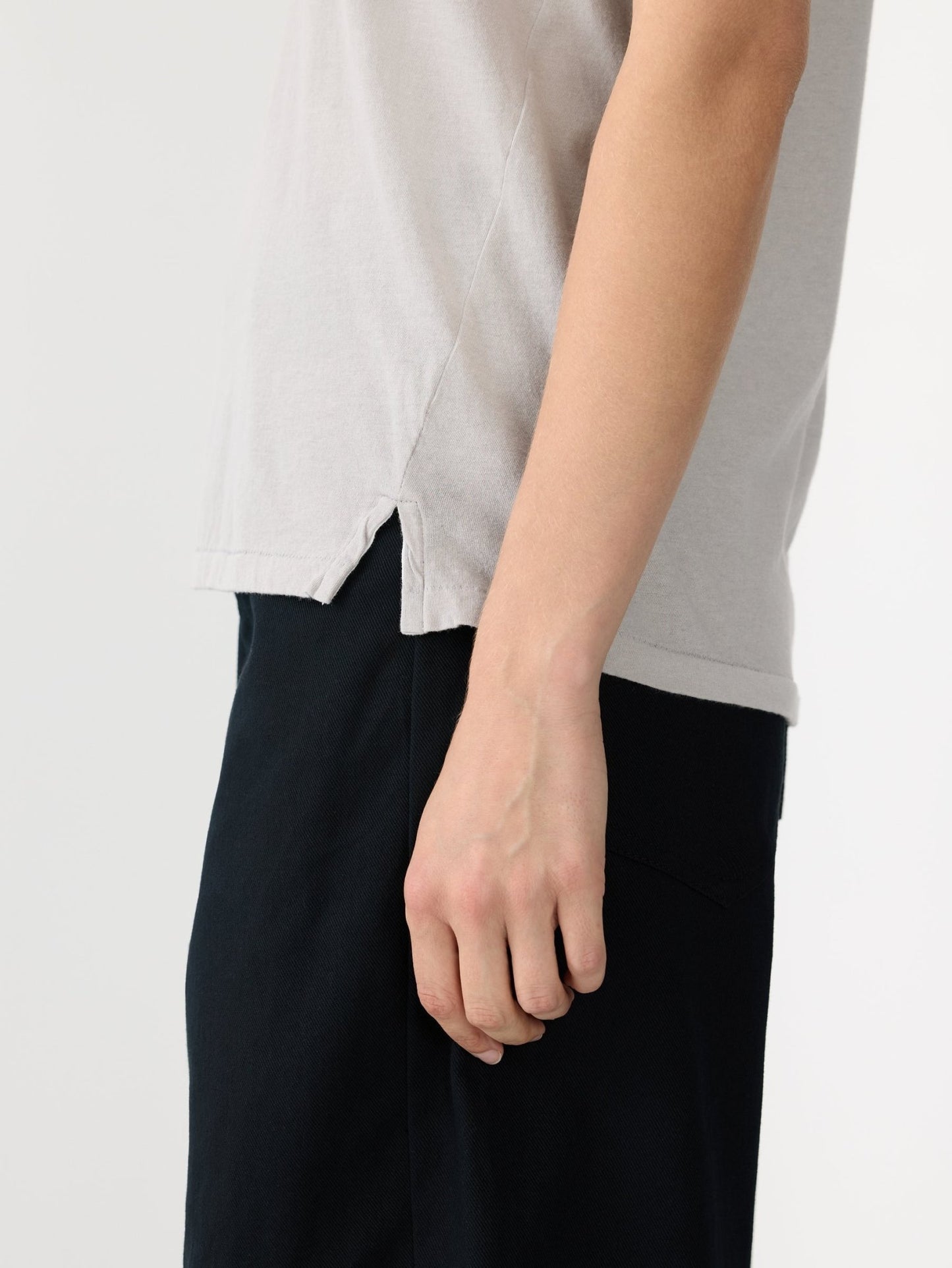 bassike | Regular Classic s/s t-shirt | Oyster Grey | Palm Boutique