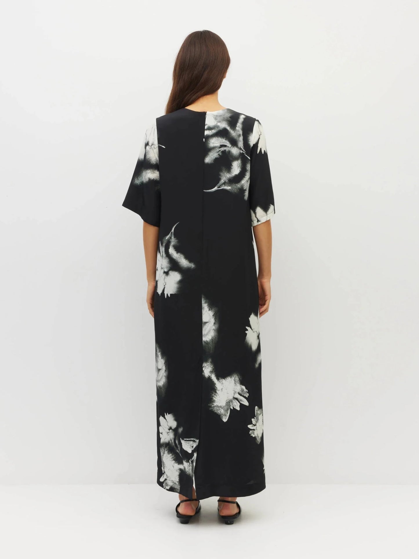 Juliette Hogan | Claire Dress (Inkflower Silk CDC) | Carbon | Palm Boutique