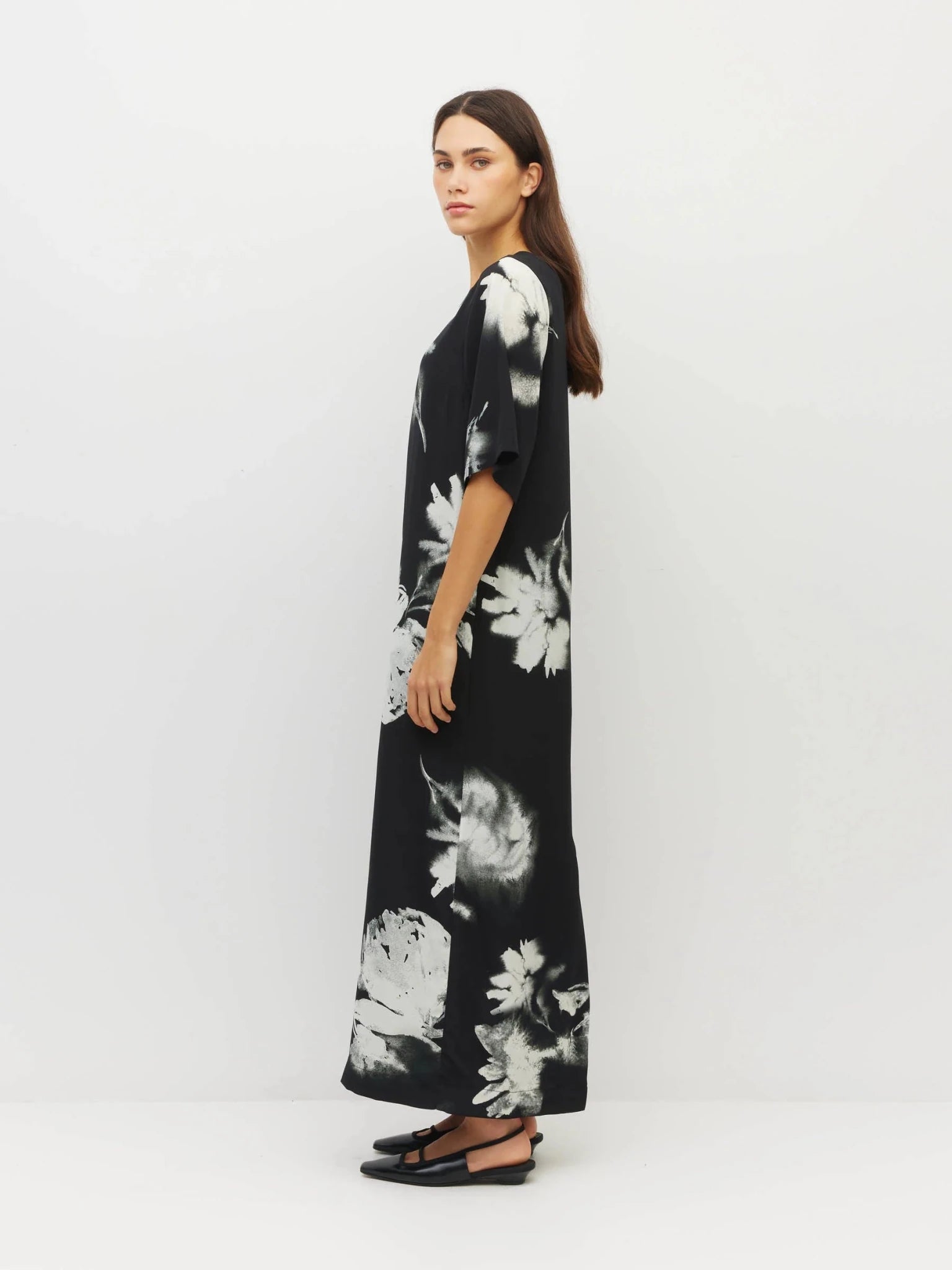 Juliette Hogan | Claire Dress (Inkflower Silk CDC) | Carbon | Palm Boutique