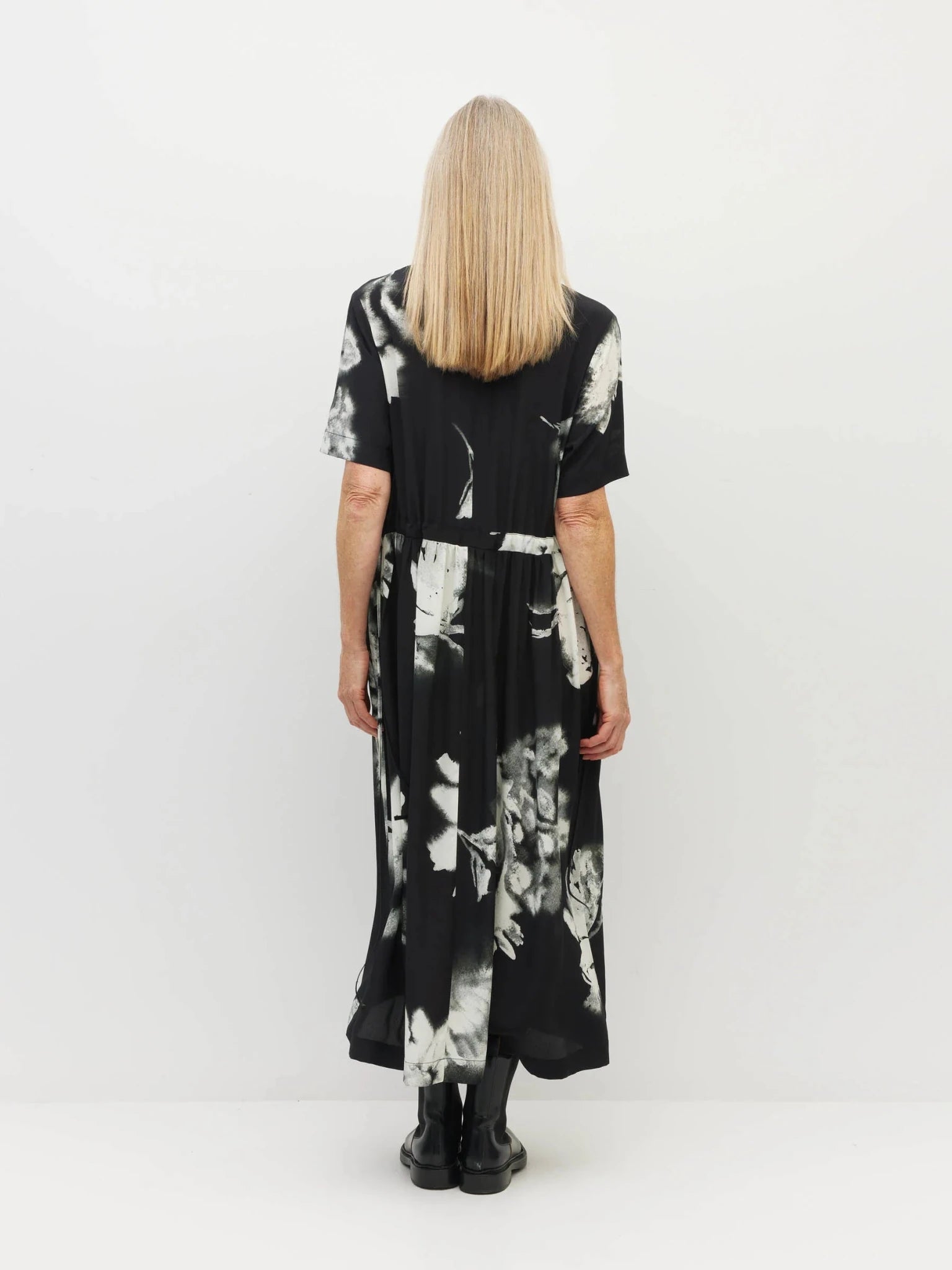 Juliette Hogan | Dima Tunic ( Inkflower Silk CDC) | Carbon | Palm Boutique