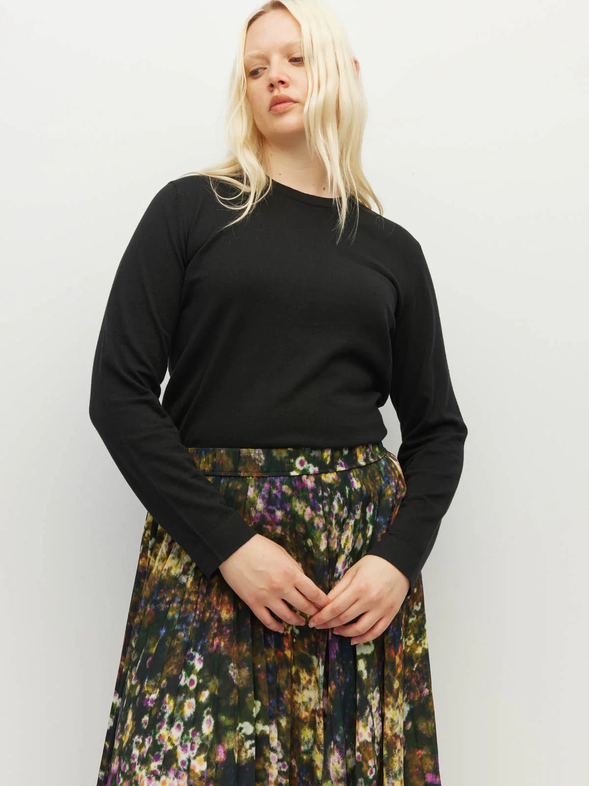 Juliette Hogan | Evelyn Pleat Skirt (Midnight Meadow) | Firefly Floral | Palm Boutique