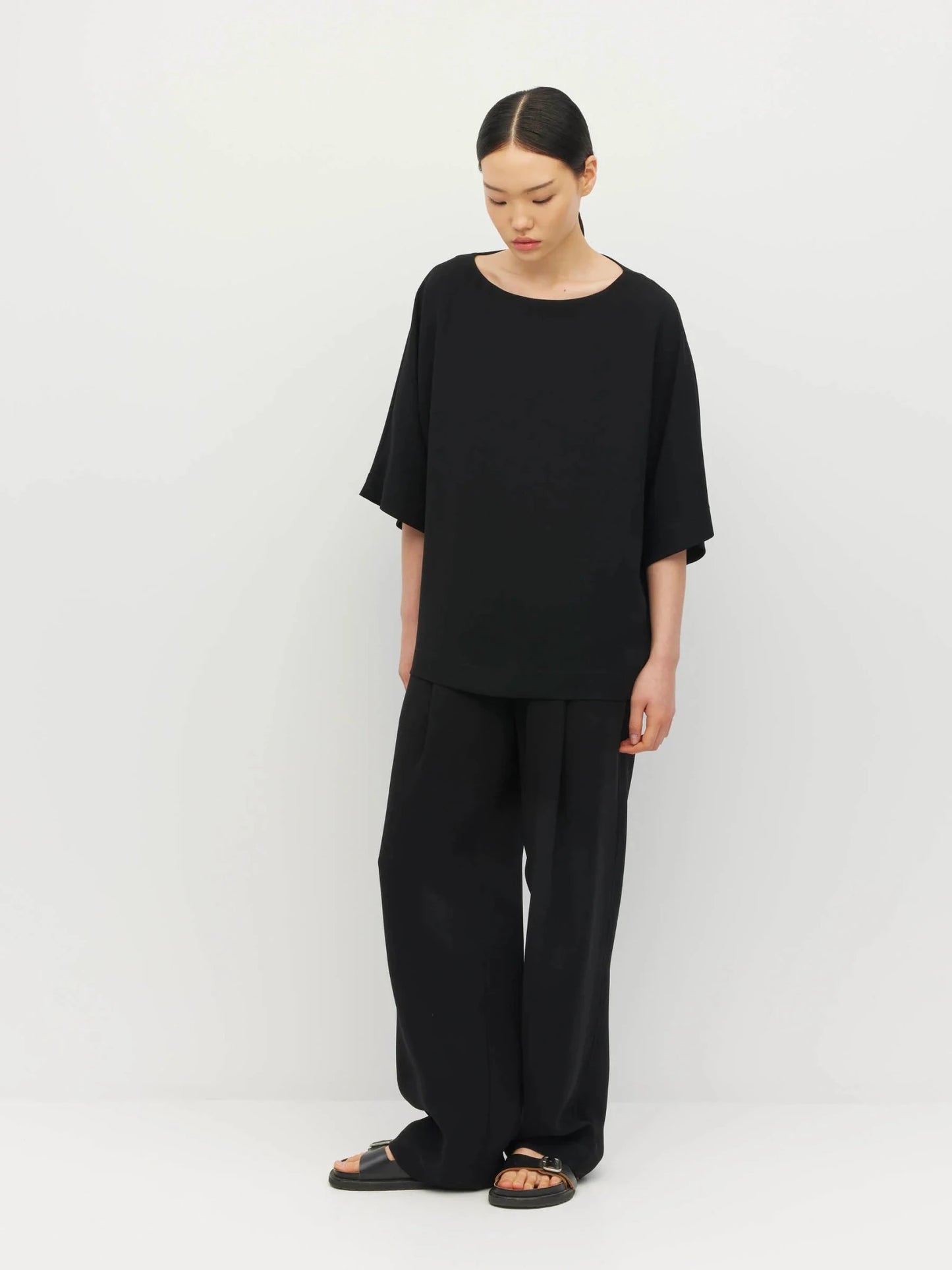 Juliette Hogan | Nami T (Luxe Suiting) | Black | Palm Boutique