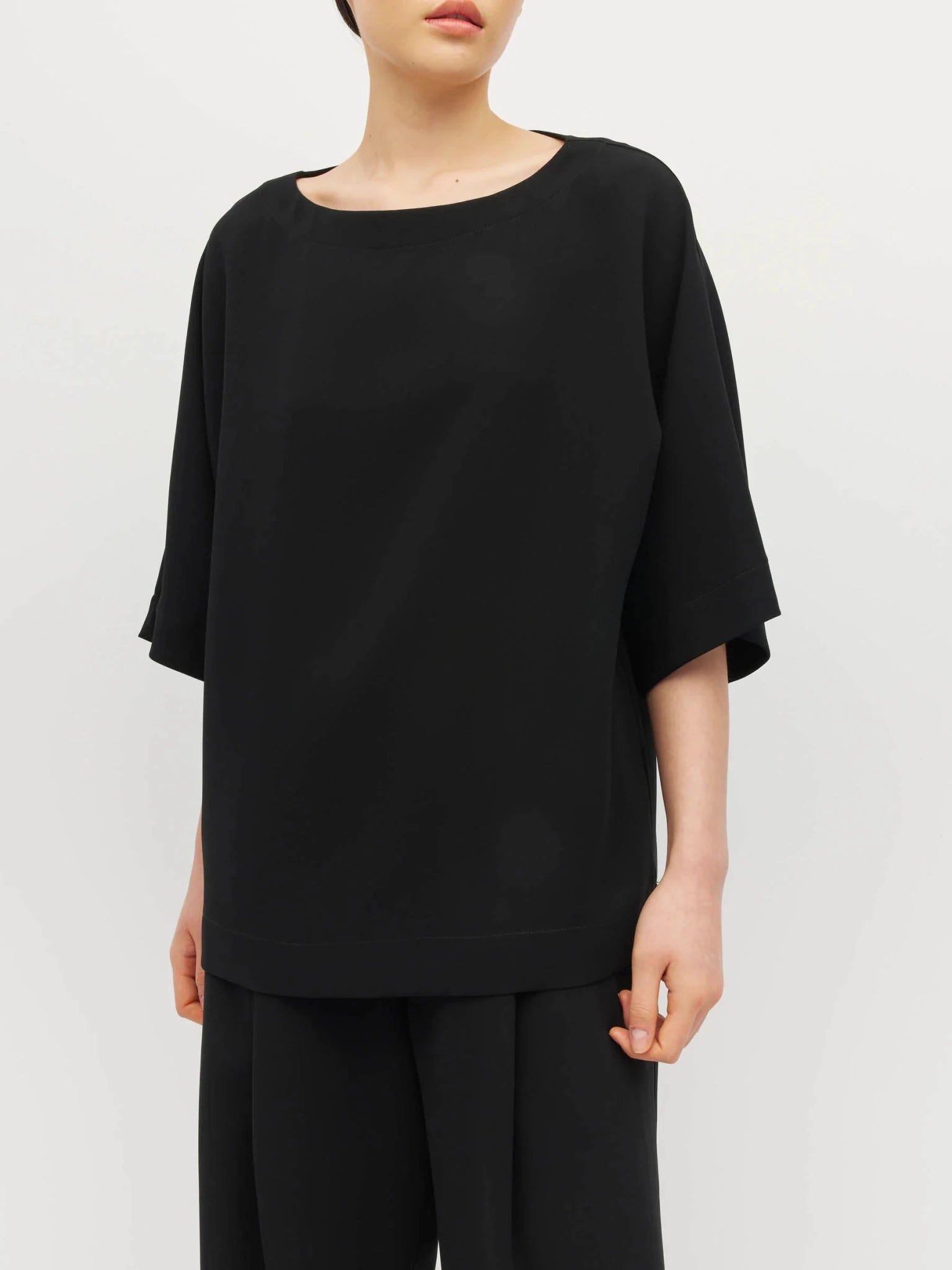 Juliette Hogan | Nami T (Luxe Suiting) | Black | Palm Boutique