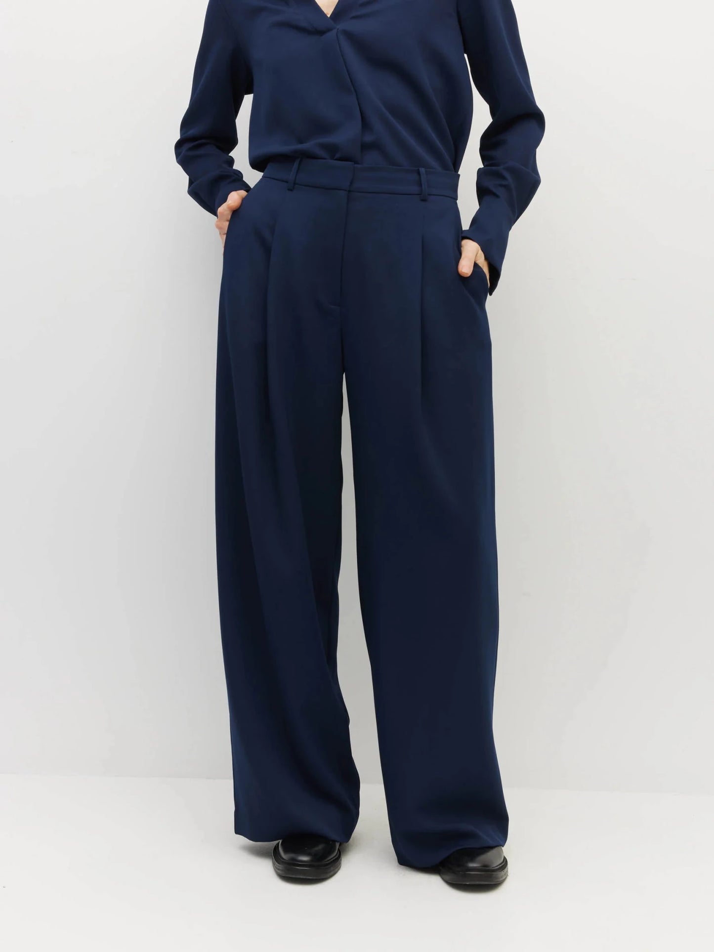 Juliette Hogan | Vela Pant (Relaxed Suiting) | Mariner | Palm Boutique