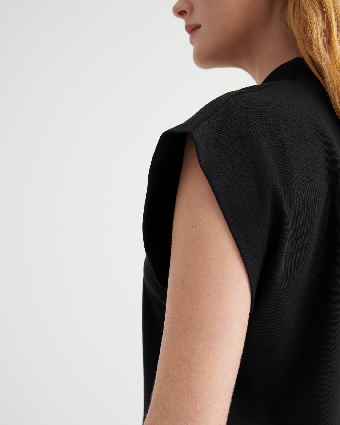 kowtow | Method Tank | Black | Palm Boutique