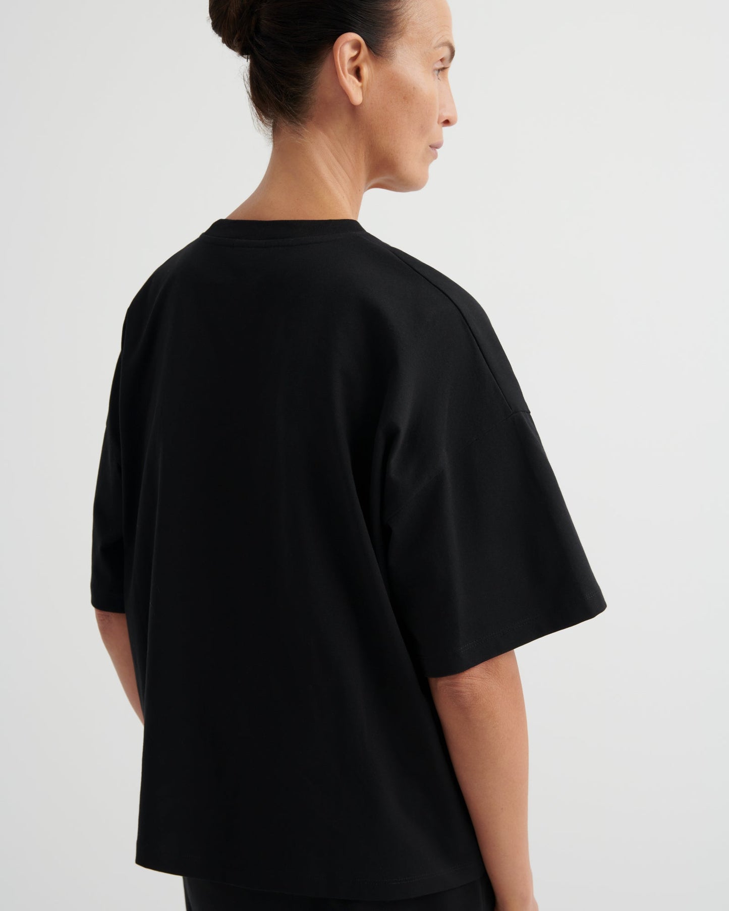 kowtow | Mofit Tee | Black | Palm Boutique