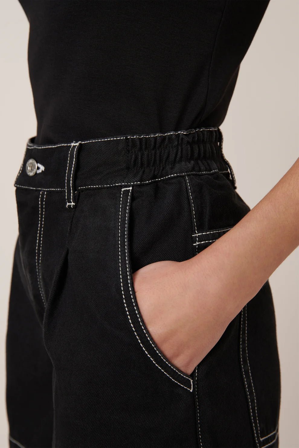 kowtow | Outline Shorts | Black | Palm Boutique