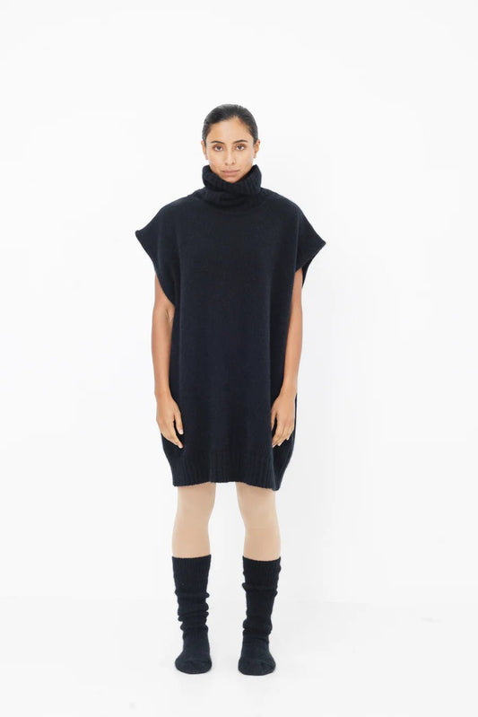 Lela Jacobs | U Turtle Vest | Black | Palm Boutique