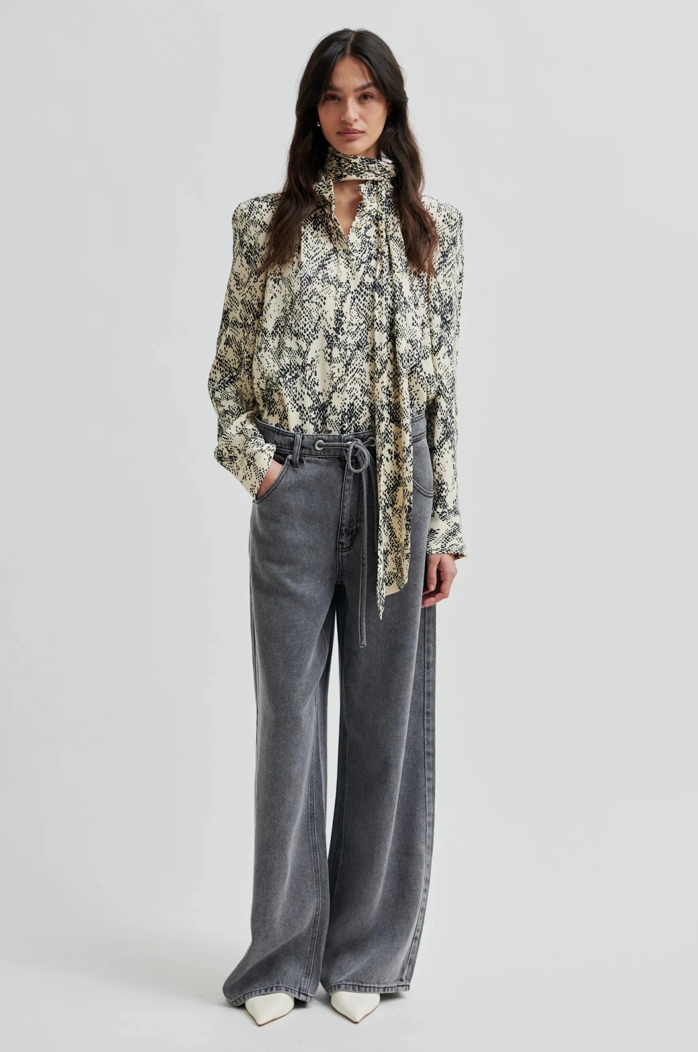 Second Female | Sneaky Shirt | Black Sand | Palm Boutique