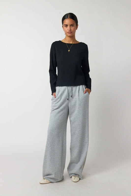 Sylvester | Crinkle Top | Black | Palm Boutique