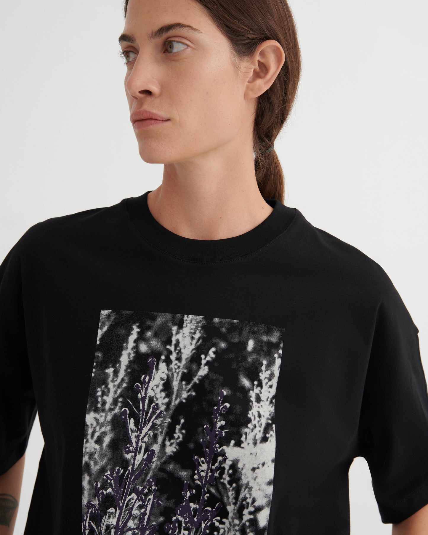 Scene Tee | Black