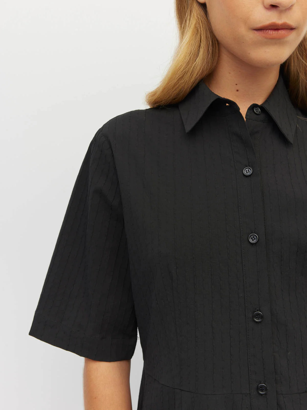 Delphi Dress (Thread Line Cotton) Black Linear