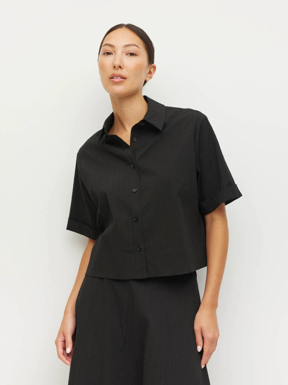 Everly Shirt (Thread Line Cotton) Black Linear
