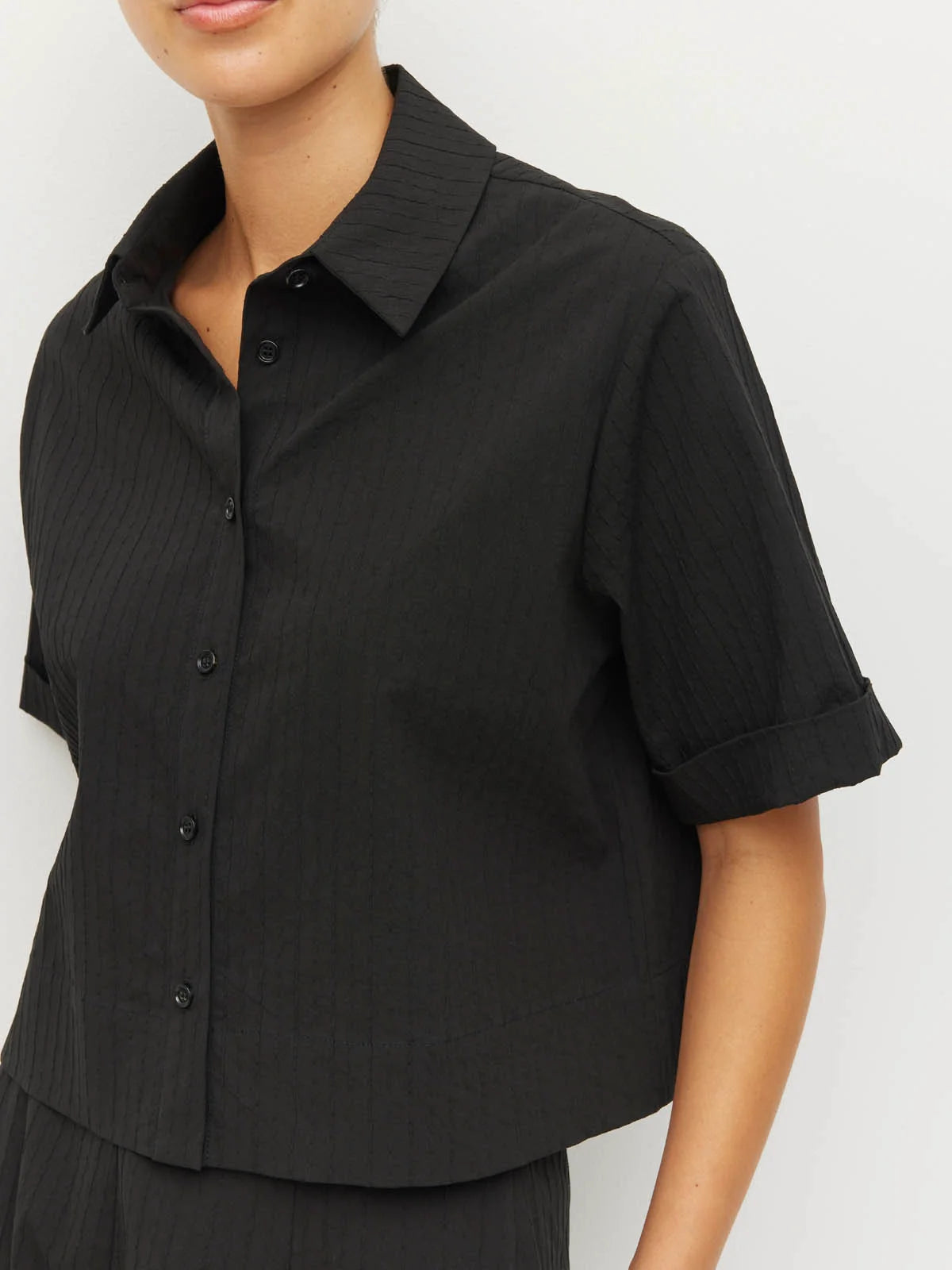 Everly Shirt (Thread Line Cotton) Black Linear